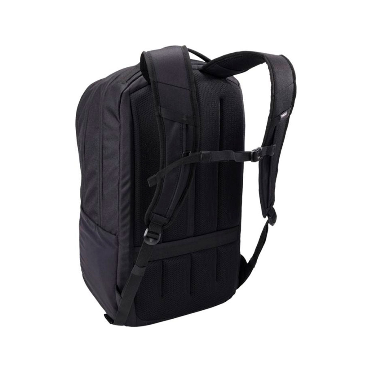 thule lumion 16" tietokonereppu, olkahihnat ja selkäpaneeli