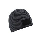 Beechfield Fashion Patch Beanie, tummanharmaa